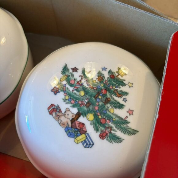 Nikko Christmastime Pair of Covered Bon Bon Dishes Trinket 4" VTG Tree Japan - Picture 3 of 6